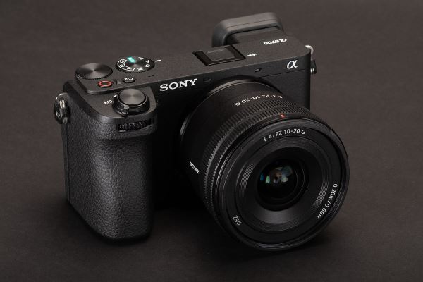 Nikon Z6 III имеет низкий динамический диапазон на ISO100. Ниже чем у Sony A6700