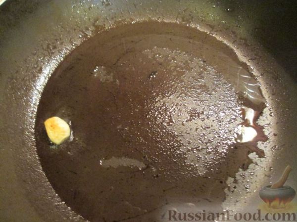 Открытый пирог с цуккини и колбасным сыром